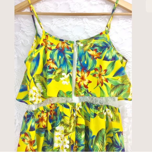 Akira Chicago Yellow Hawaiian Tropical Tank Top - Picture 3 of 7